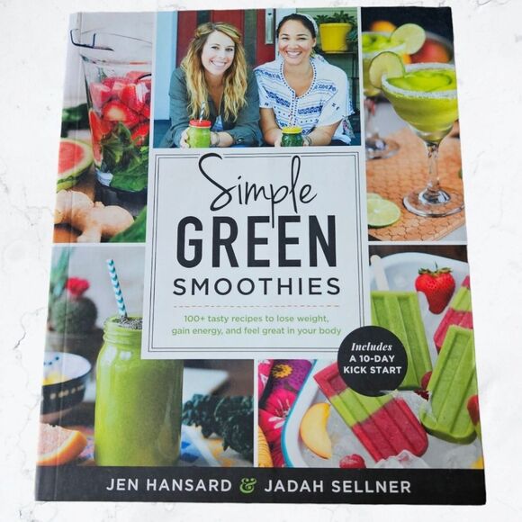 Simple Green Smoothies Cookbook - Picture 1 of 3